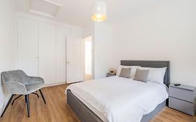 House 10 Mins To Tower Bridge Hot Tub & Parking