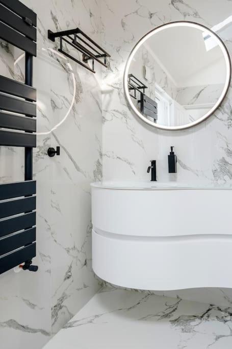 House 10 Mins To Tower Bridge Hot Tub & Parking Villa London Exterior photo